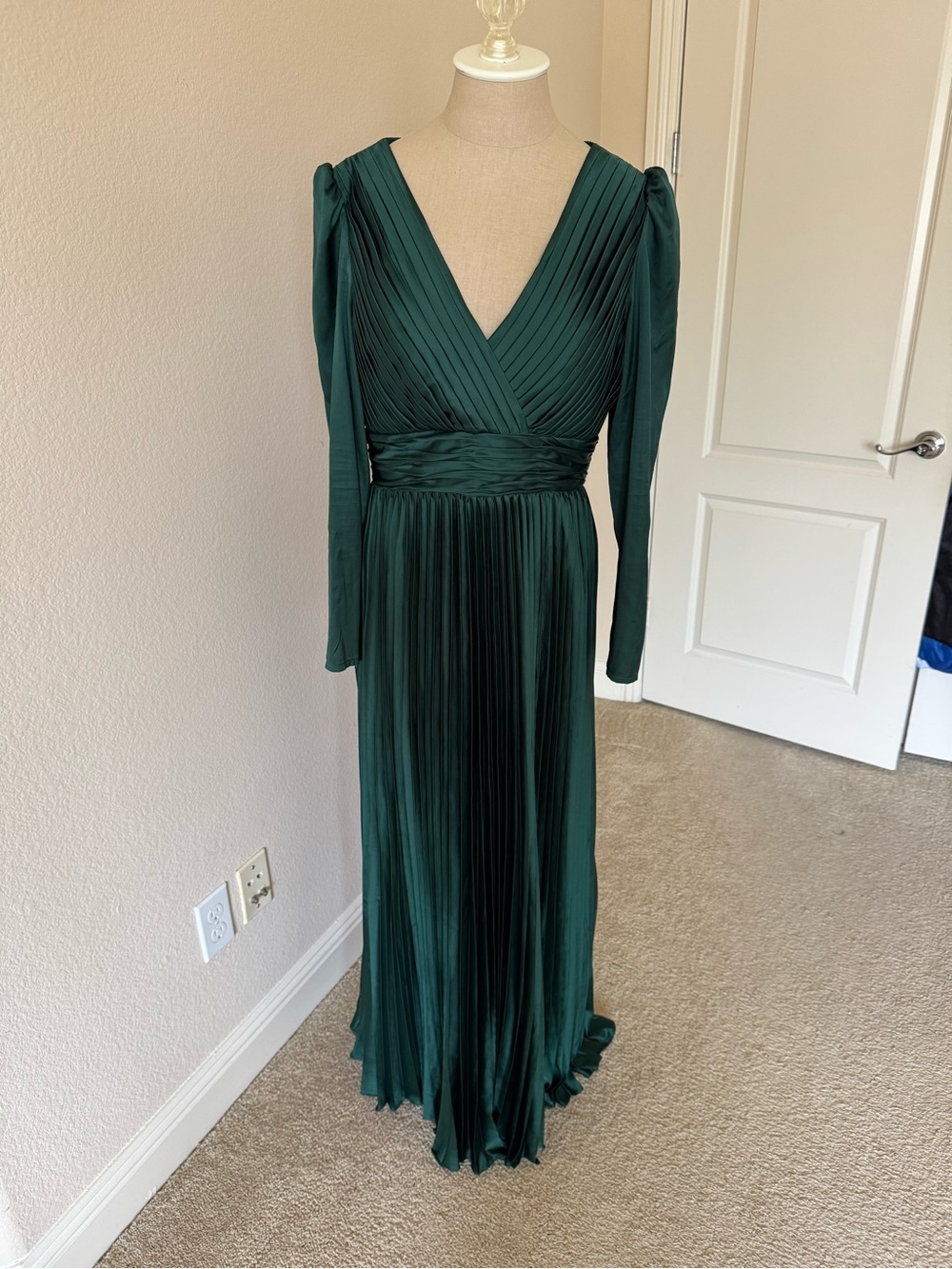 Mac Duggal Deep Forest Green Pleated V‑Neck Maxi Dress